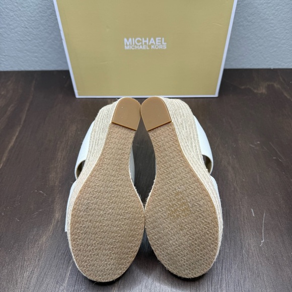 Michael Kors Bradley Linen Blend Canvas Wedge White Sandal EUC Size 7 - Picture 9 of 10